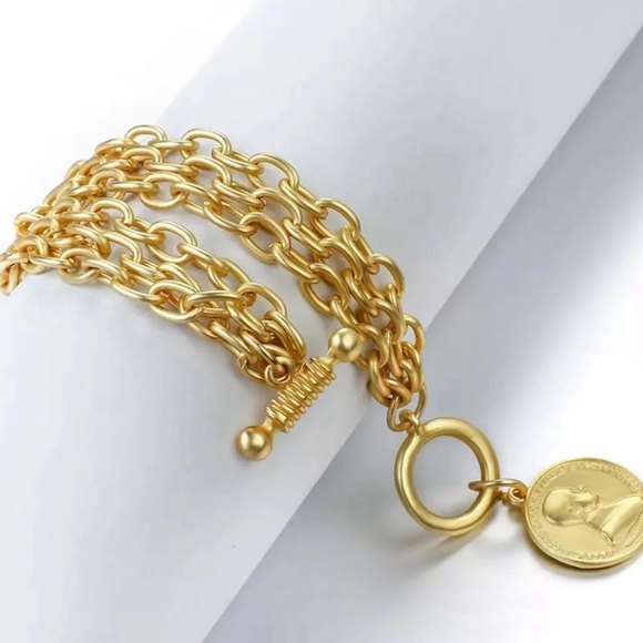 🎉BOGO🎉 Amelia Toggle Bracelet - Picture 2 of 3